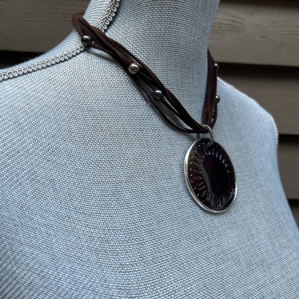 Silpada STERLING CARVED LIP SHELL NECKLACE N1446 - Picture 7 of 9